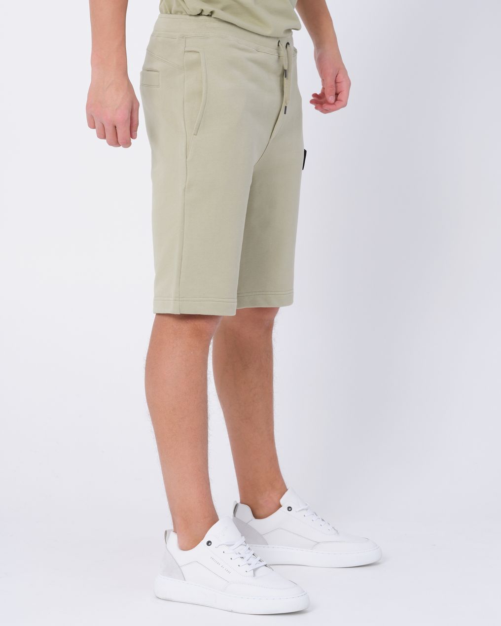 MA.STRUM Short