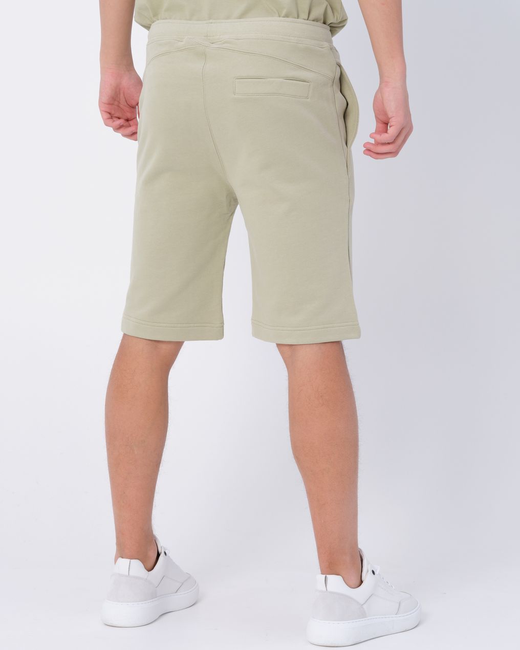 MA.STRUM Short