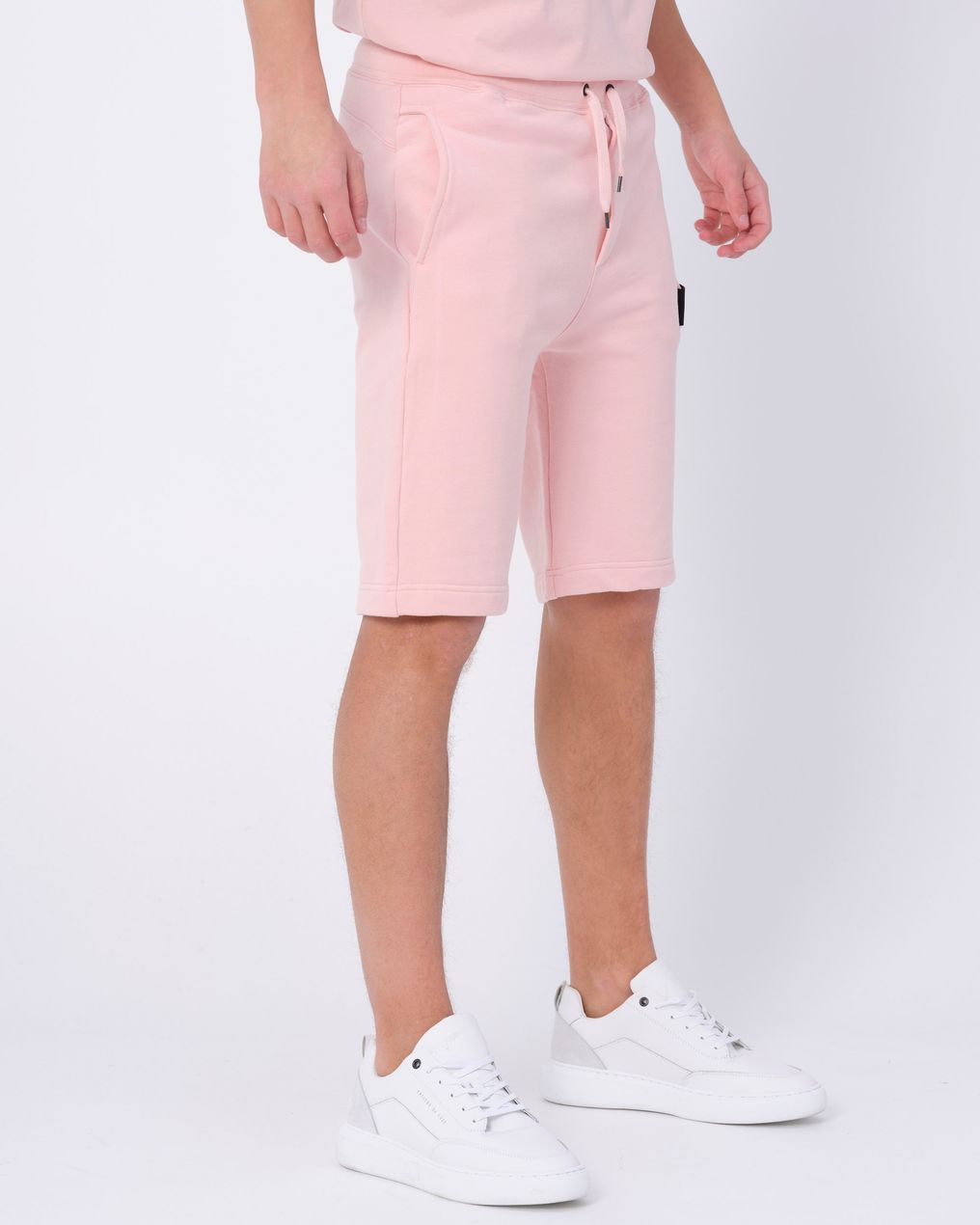 MA.STRUM Short