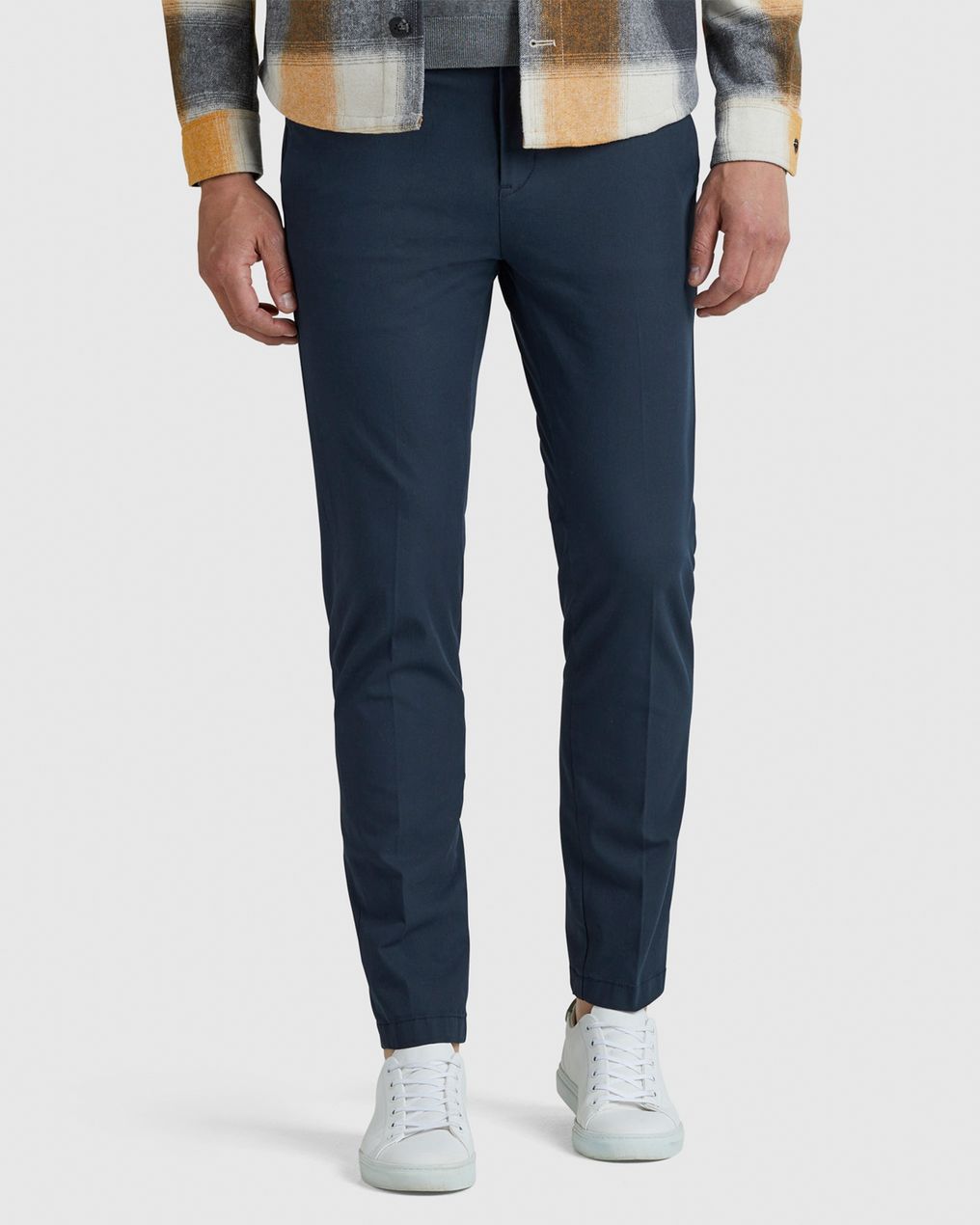 Vanguard V12 chino