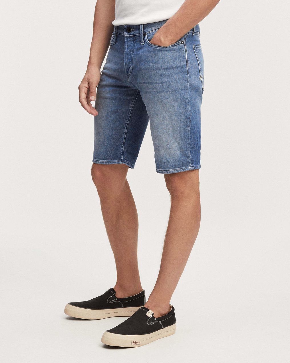 DENHAM Razor CMB Short