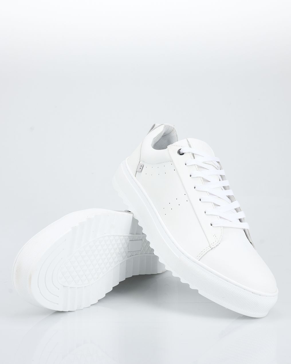 J.C. RAGS Nigel Sneakers