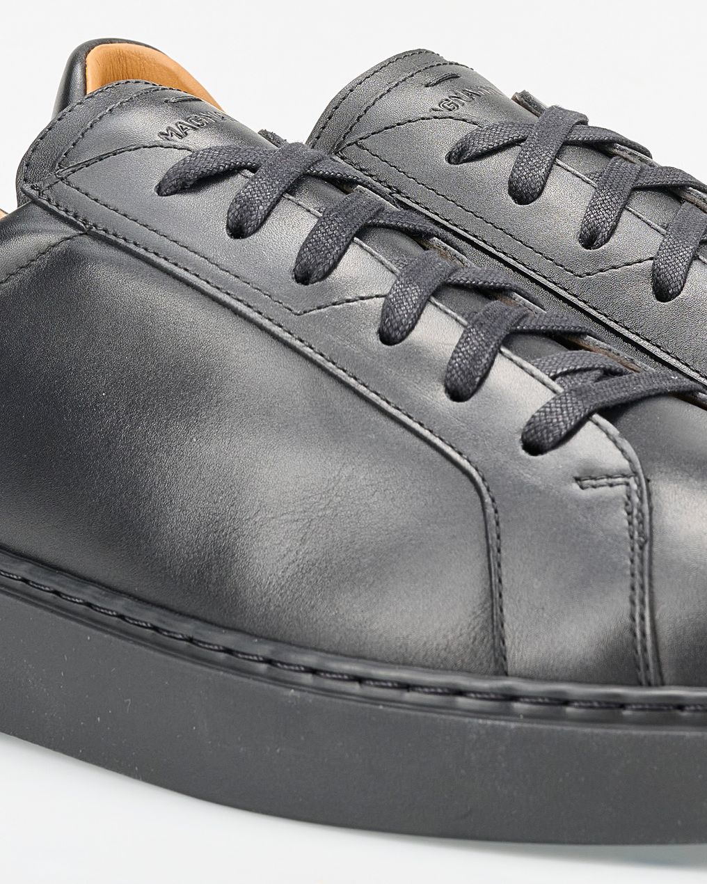 Magnanni Sneakers